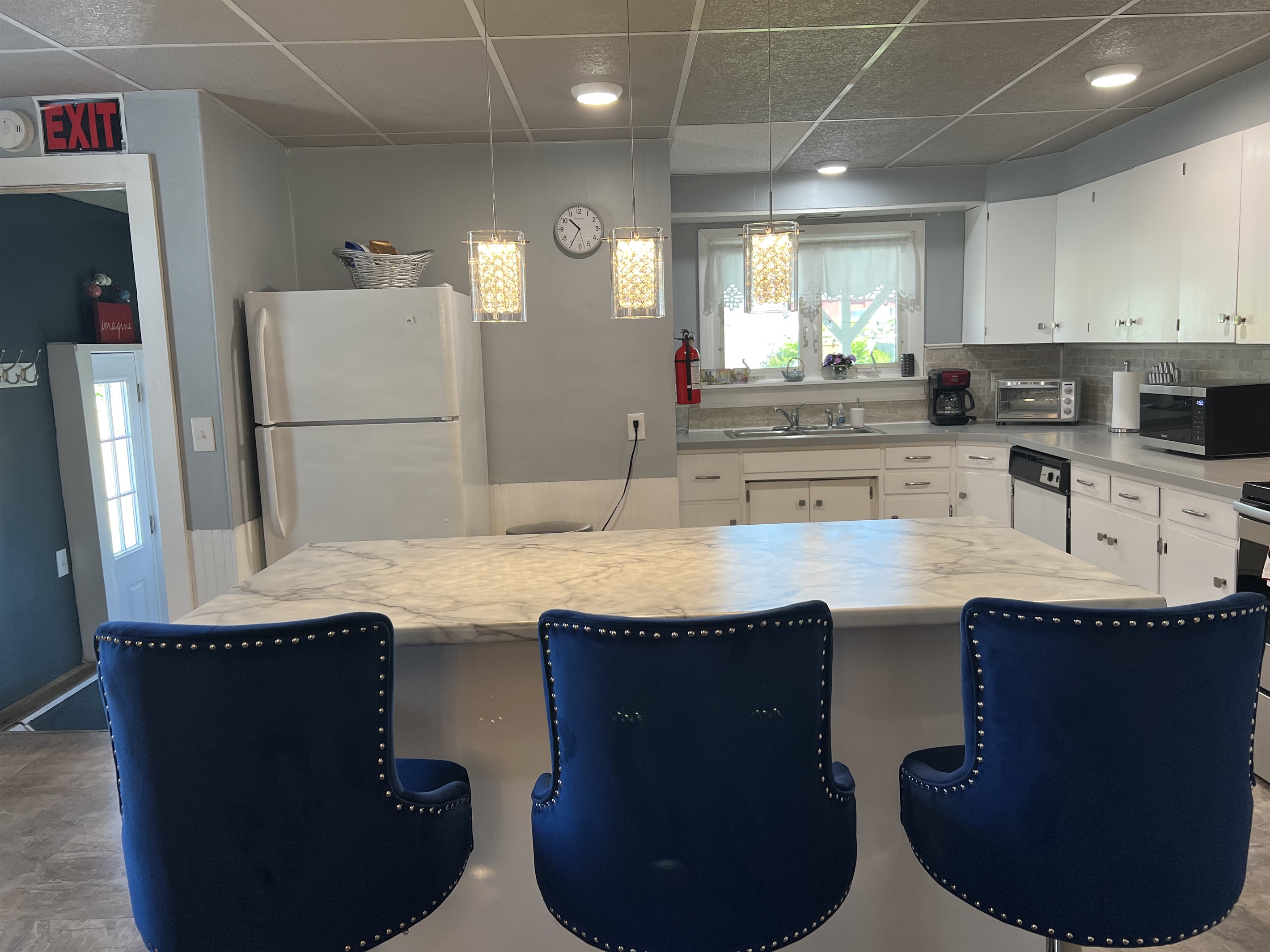 Kitchen with island seating
