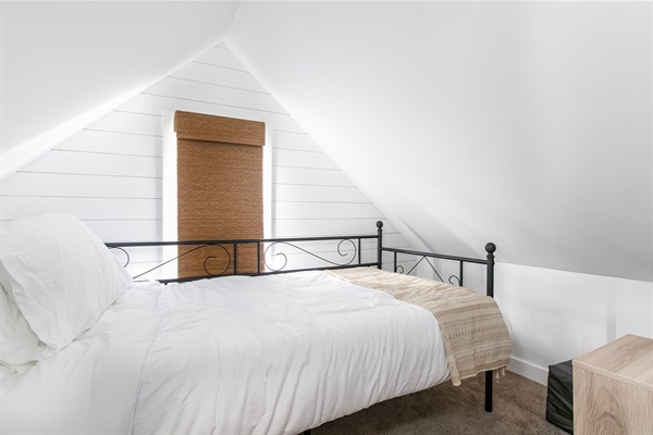 Cozy, Freshly Updated 3BR Home 5 Min from ND, photo 36