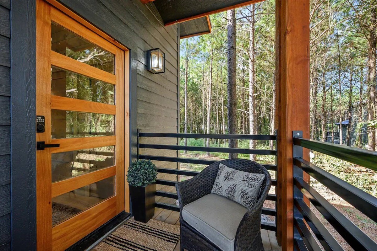 We will defiantly book this cabin again!! It was beautiful and the hosts were quick to respond.