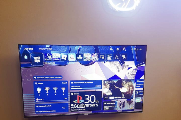 Unwind and play your favorite games on the PlayStation!