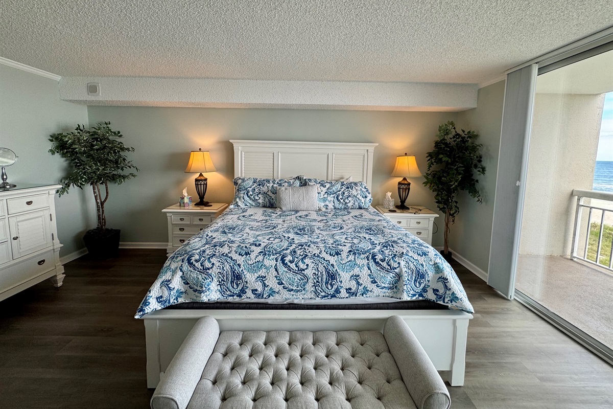 King in Main Bedroom