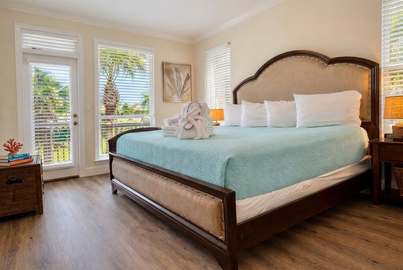 A comfortable king bed and a balcony with Gulf view!