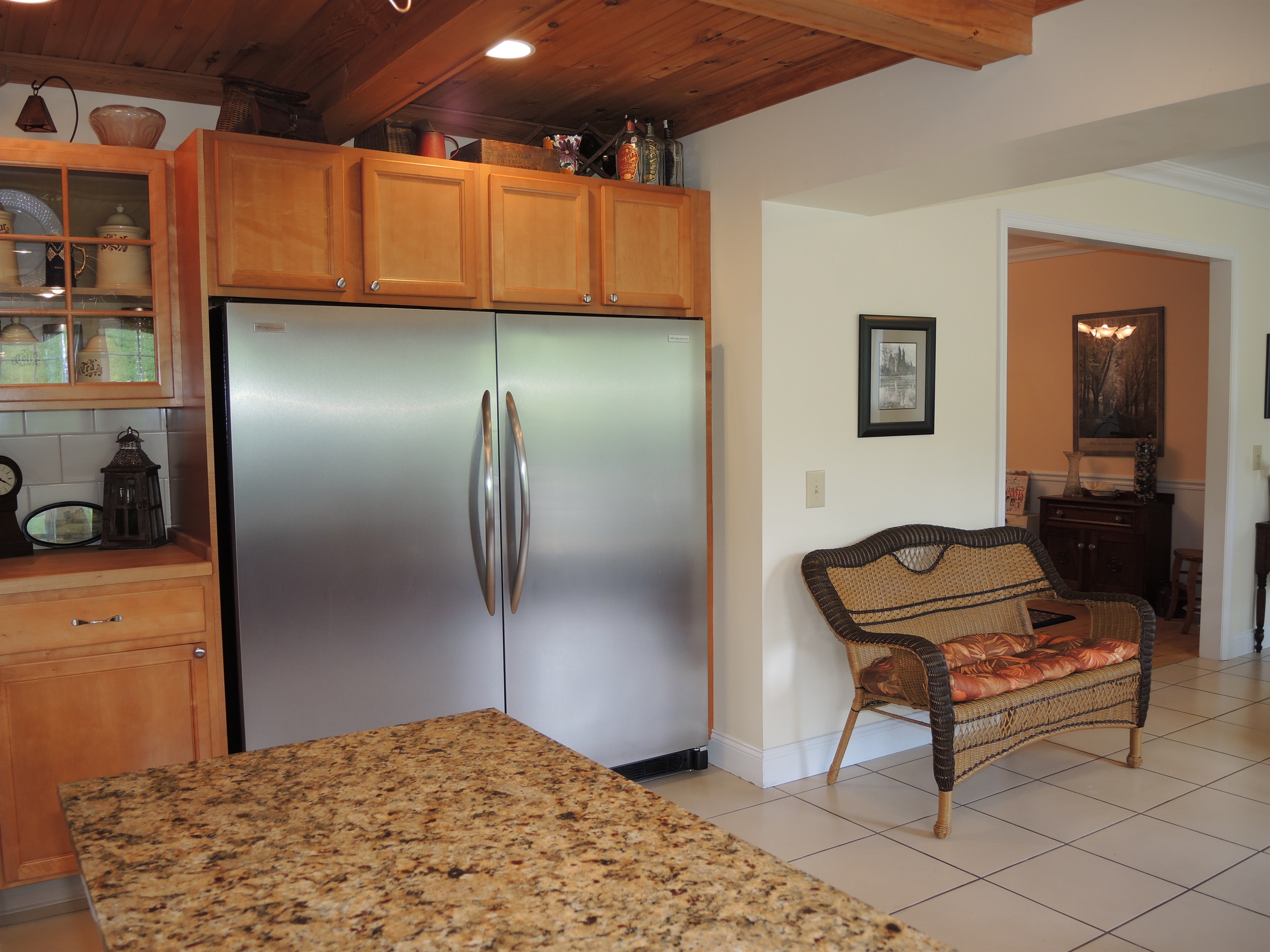 Kitchen w/ full size fridge and freezer