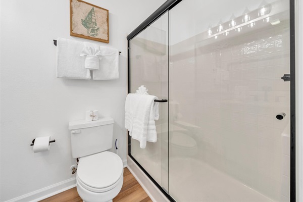 Third-floor primary ensuite 