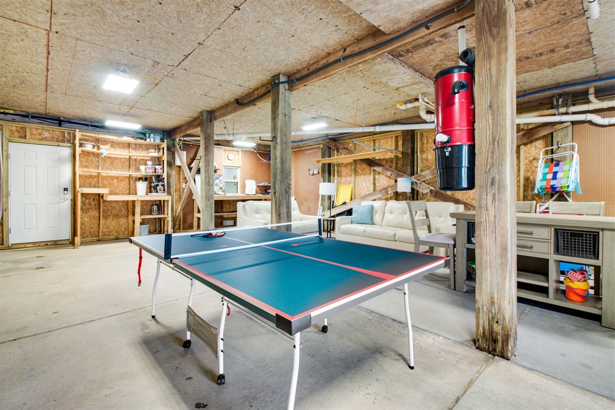 Garage game room