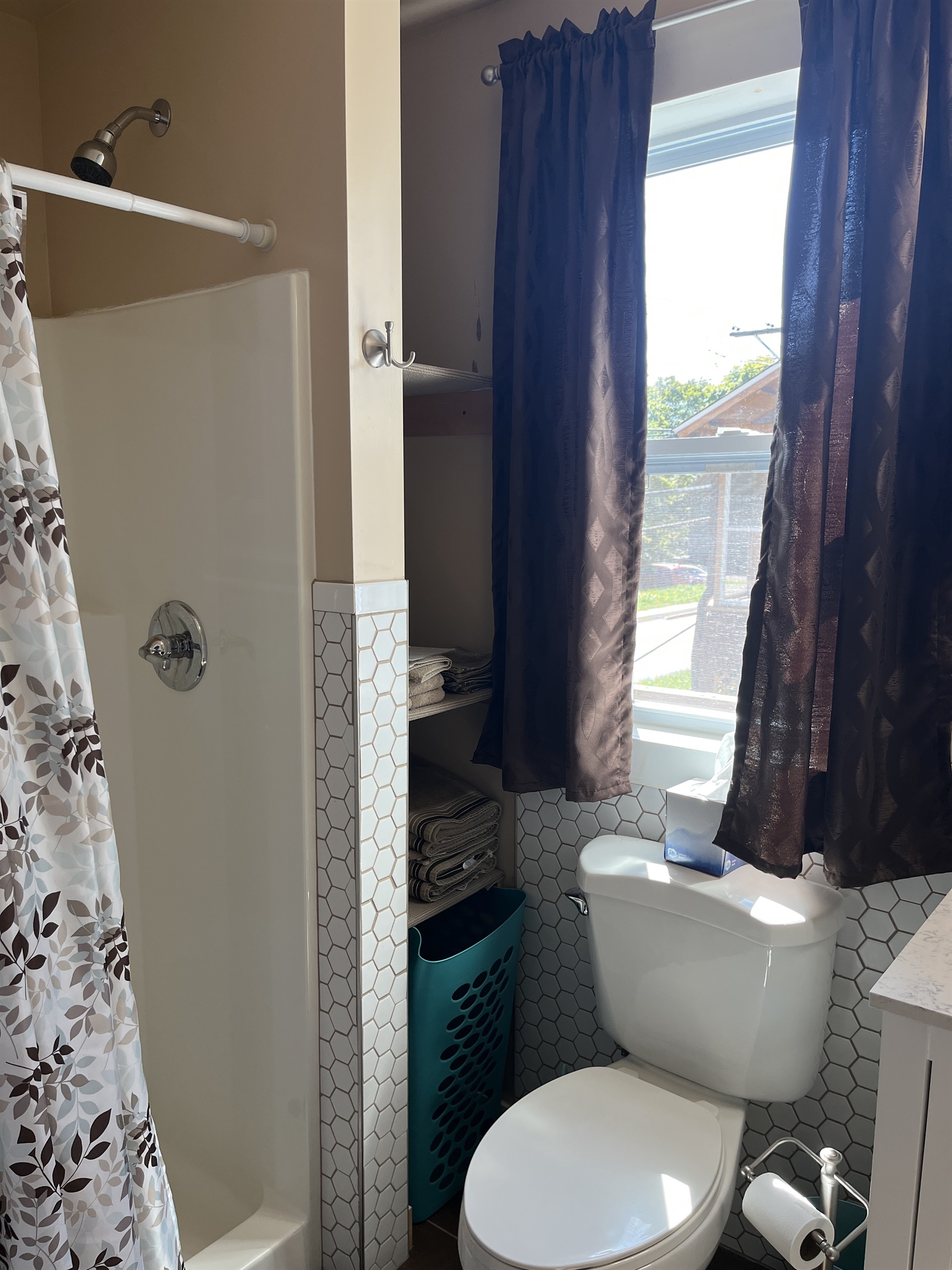 1st floor bath with shower