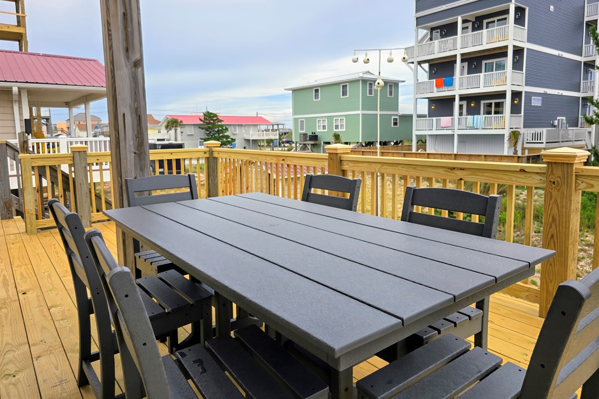 Outdoor Dining.