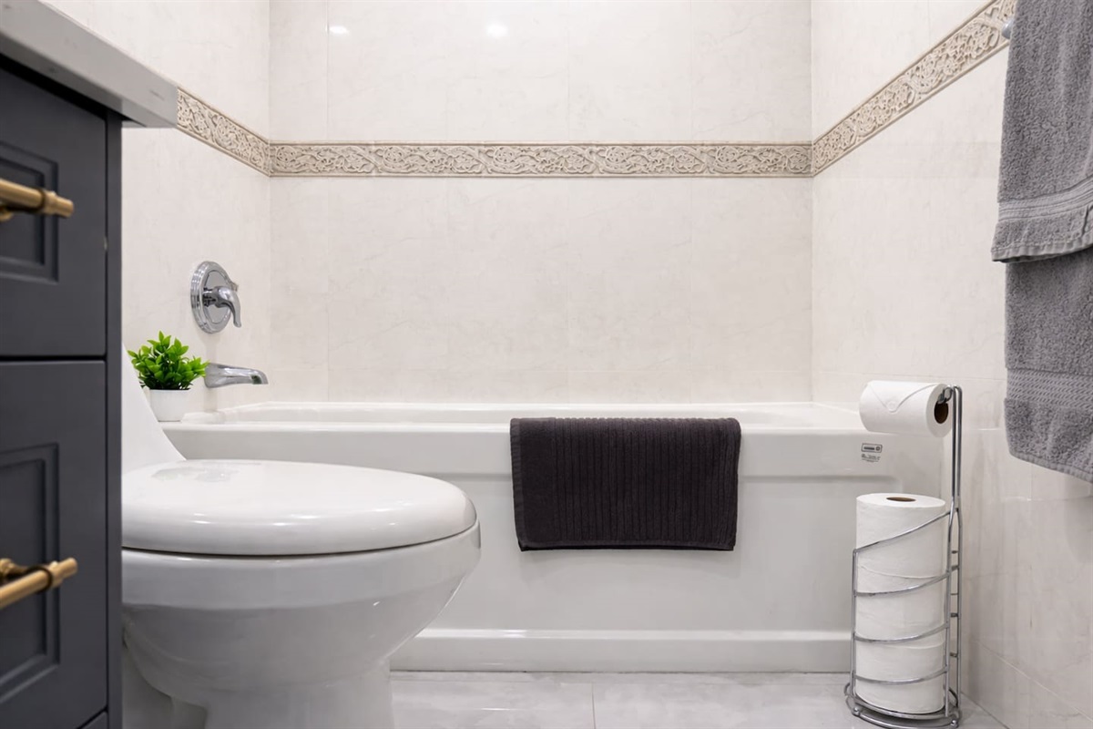 Bathroom 1 - King Room Ensuite