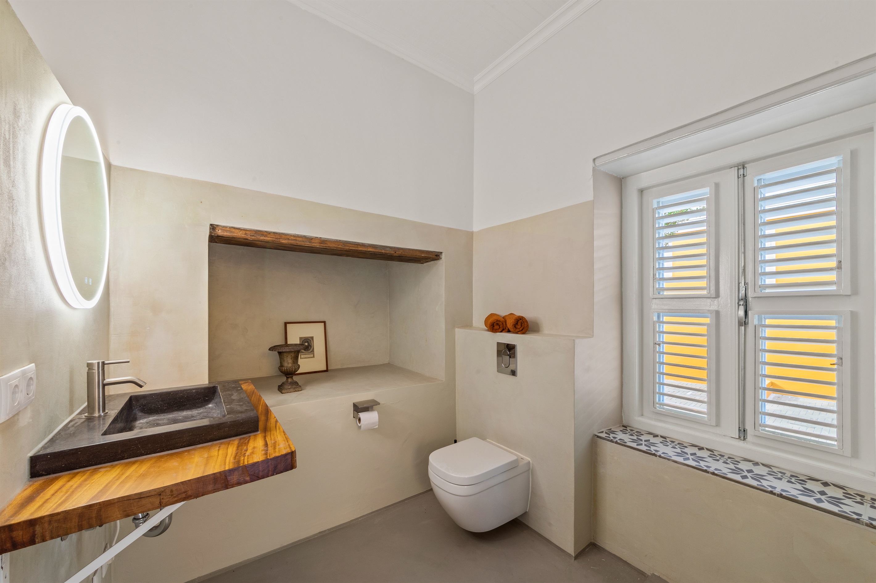 Heritage City Villa - Bedroom 2 | Ensuite bathroom