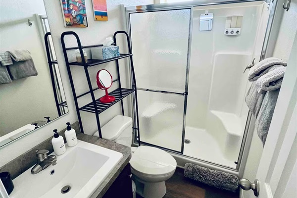 2nd Full bathroom and shower