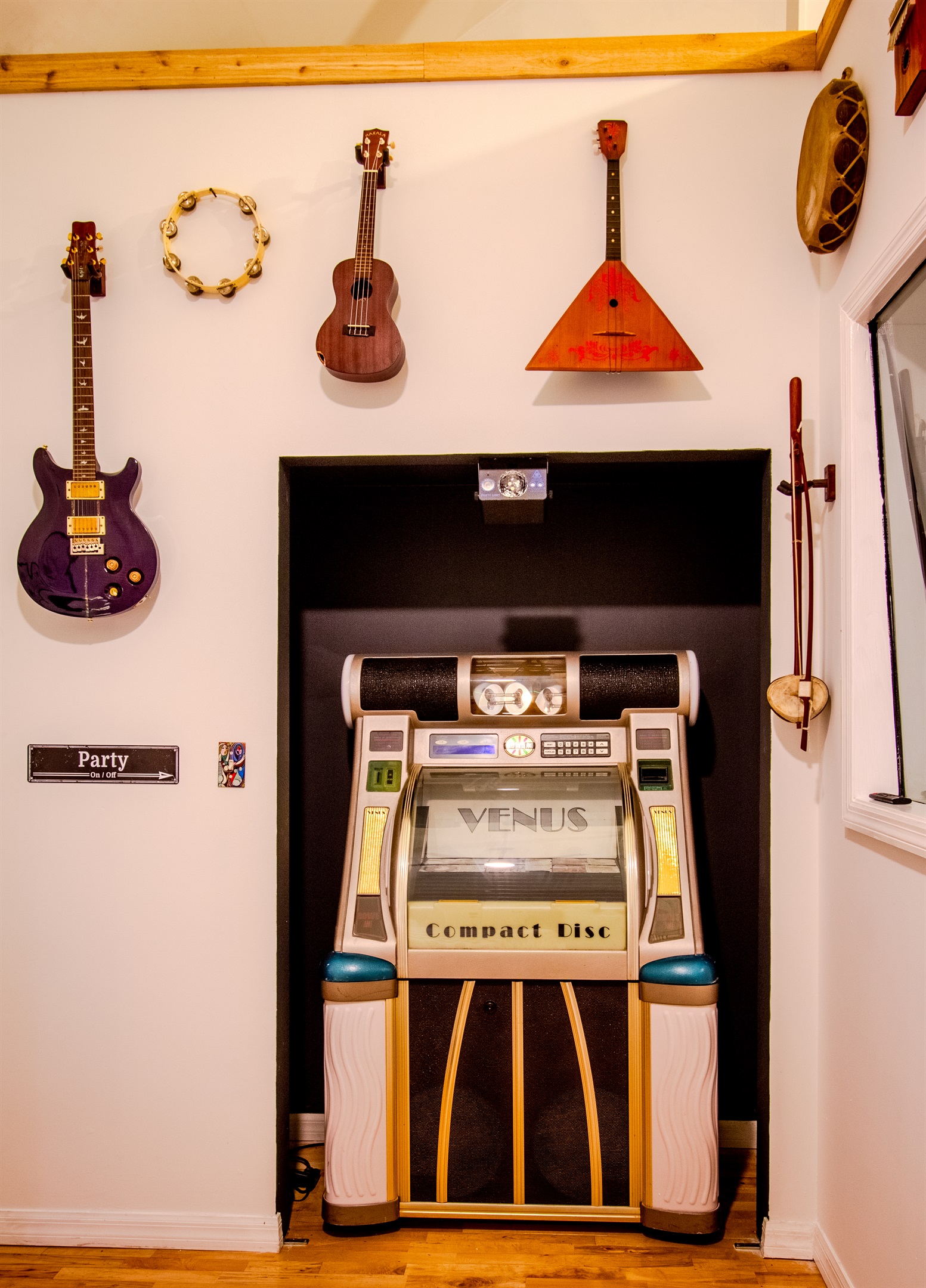 Bedroom 1 - Live Room