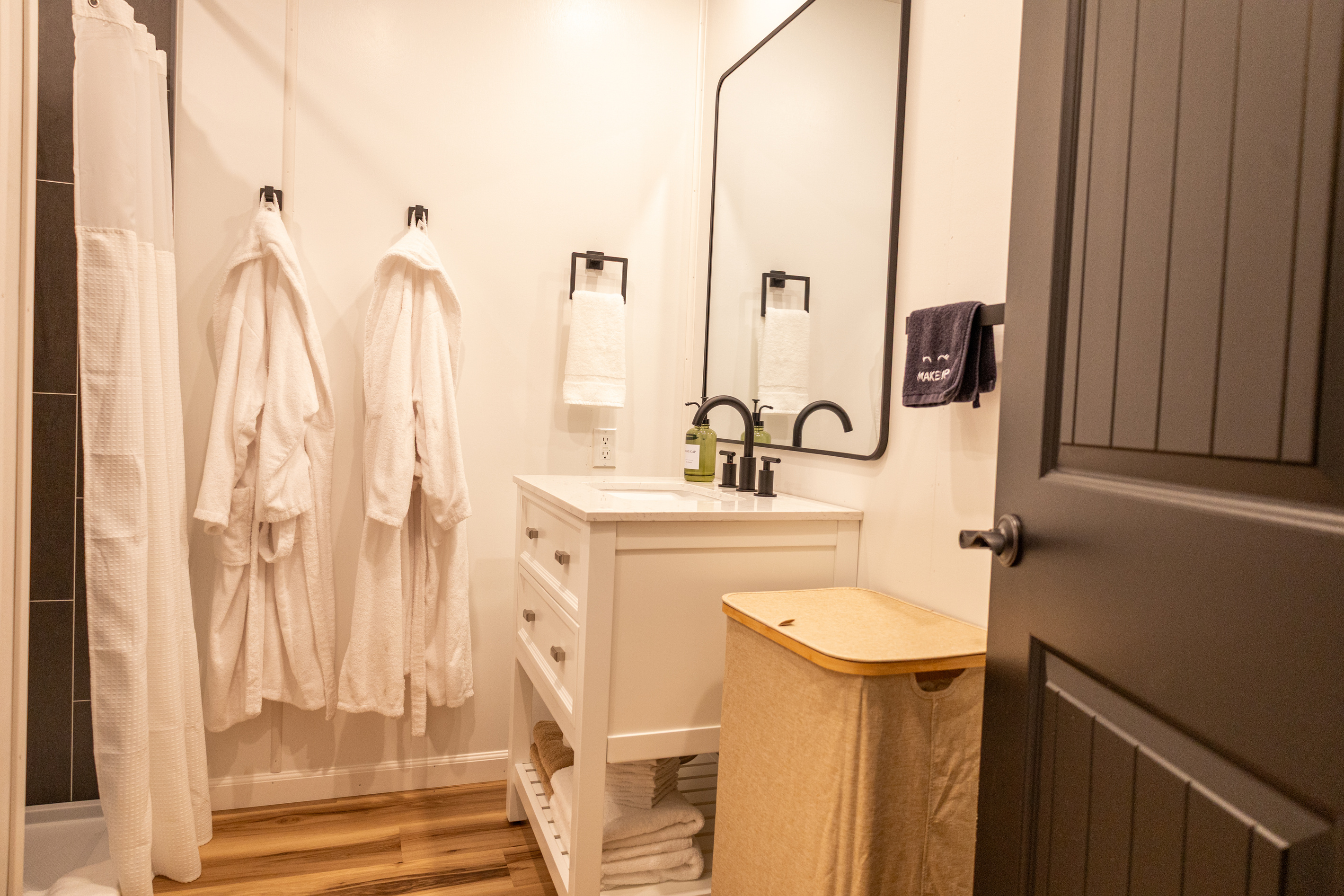 full bathroom