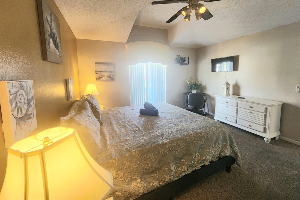 Master KING Bedroom 2, TV, Ceiling Fan