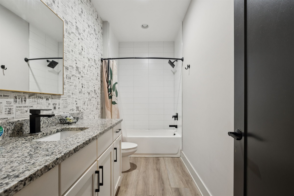 Queen Bedroom with Bathroom