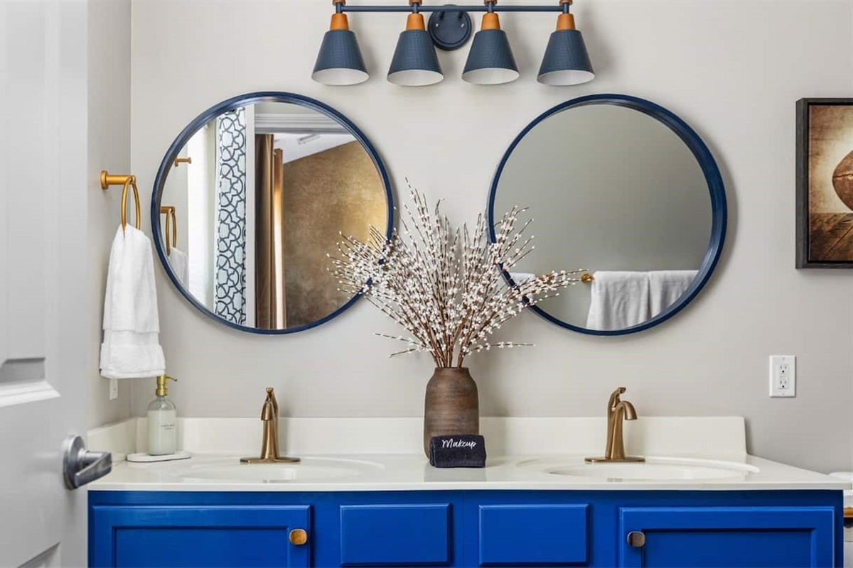 Spacious master bathroom with double vanity, shower, & tub