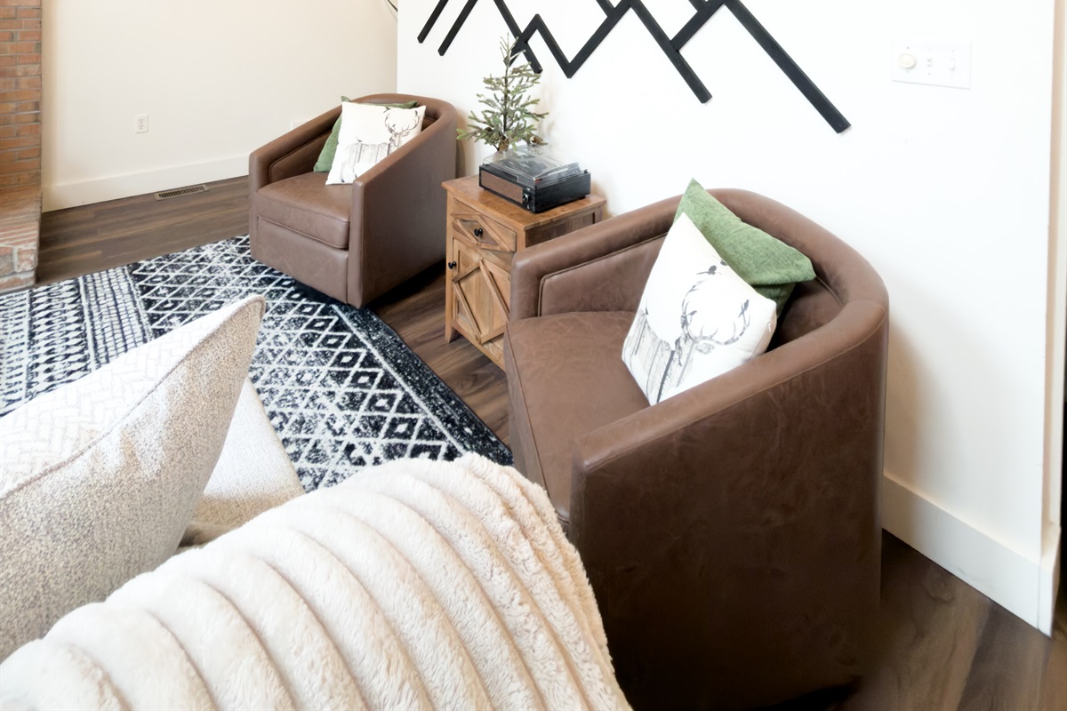 Fresh updates and comfy views.