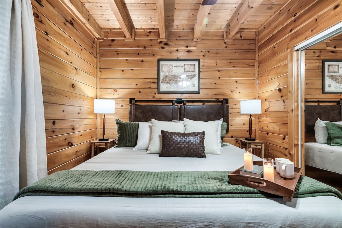 Junior Master Suite on Main Level King Bed