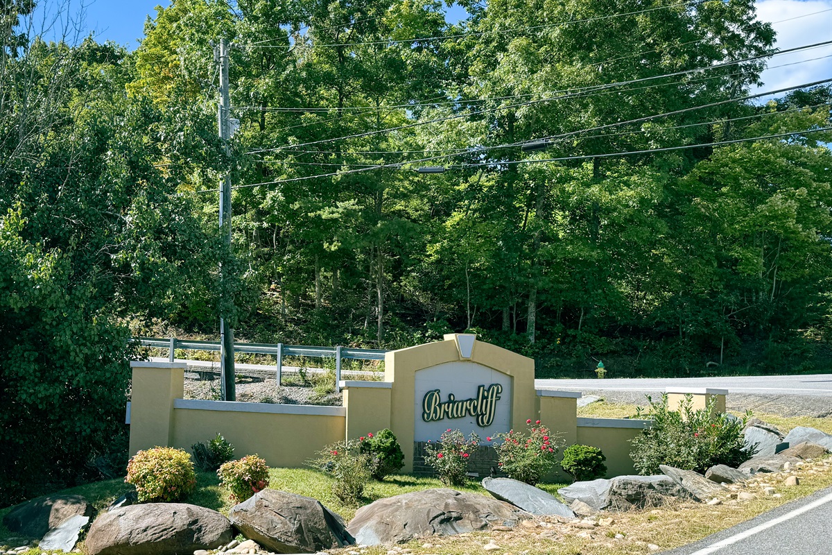 Located in the Briarcliff community on Ski Mountain
