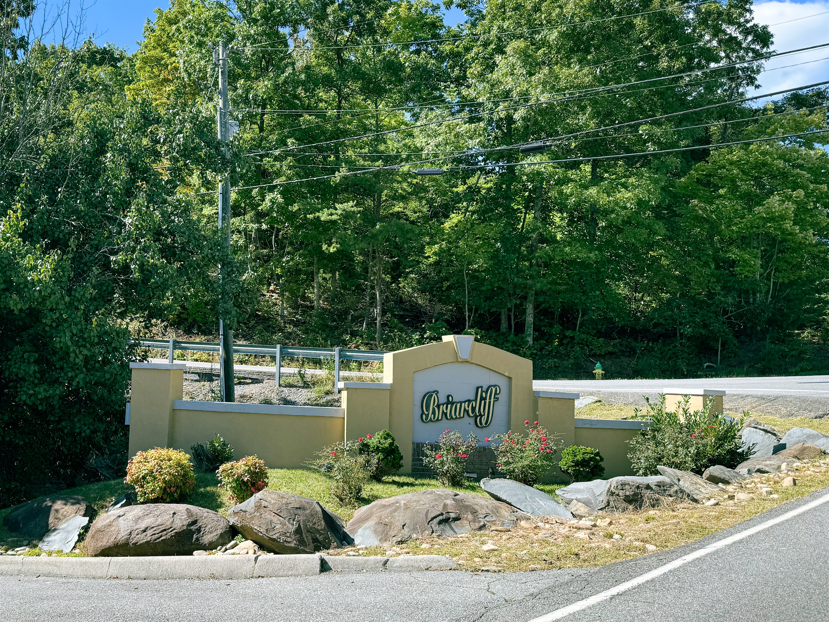Located in the Briarcliff community on Ski Mountain