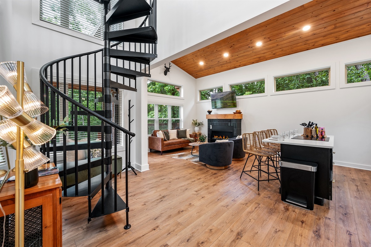 Walk in and get settled in the spacious foyer of the open concept Treehouse. 