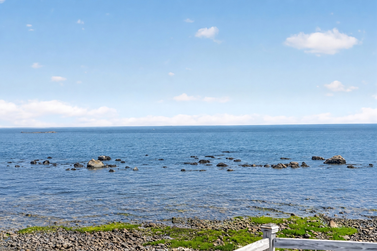 Uninterrupted ocean views provide the perfect backdrop for your relaxing beachfront getaway.