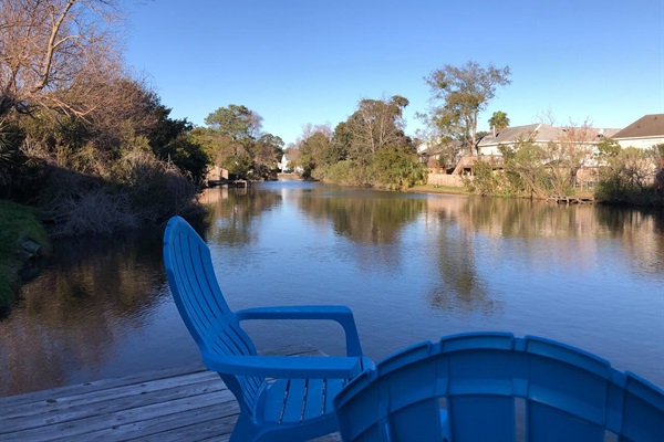 Fish, turtles, crabs, birds, and even alligators (occasionally) can be observed from the lagoon dock.  We provide turtle food.