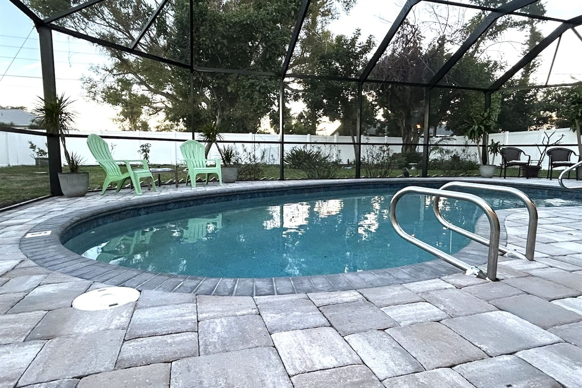 New Resurfaced Pool, Pavers, and Pool Cage