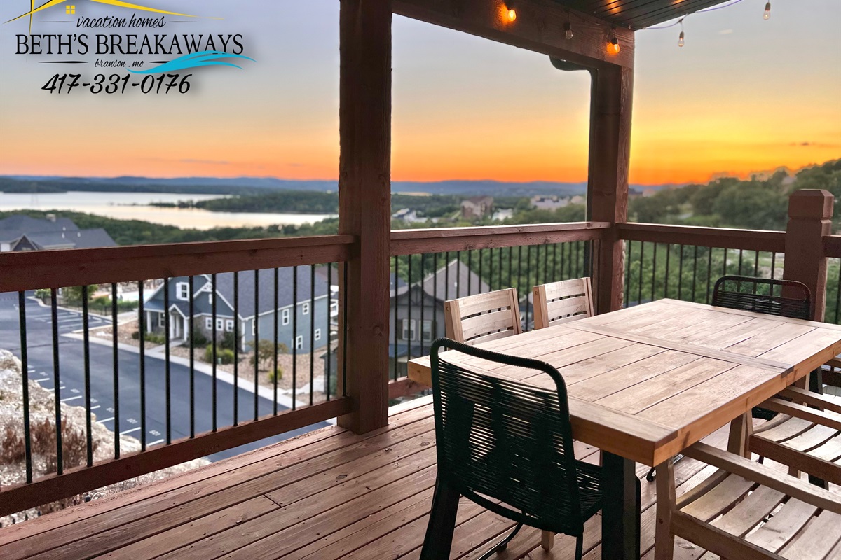 Welcome to Ridgetop Retreat!