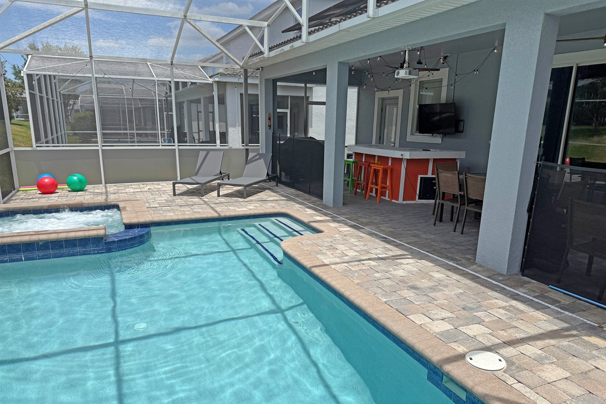 Pool - Spa - Covered Lanai