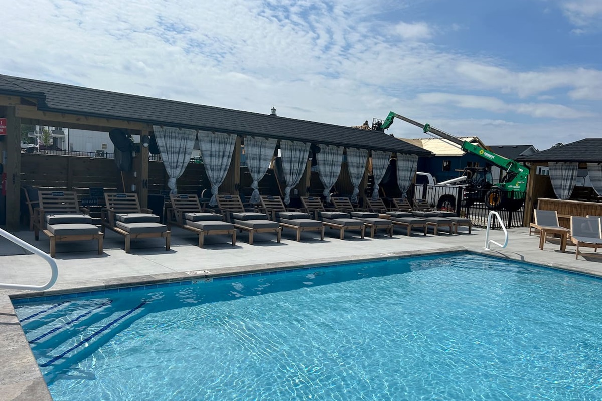 Community pool