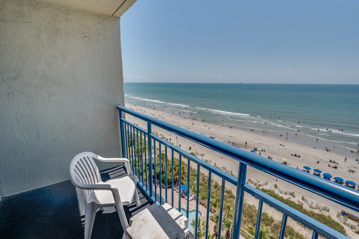 Balcony with Amazing Views of the Ocean🌊☀️