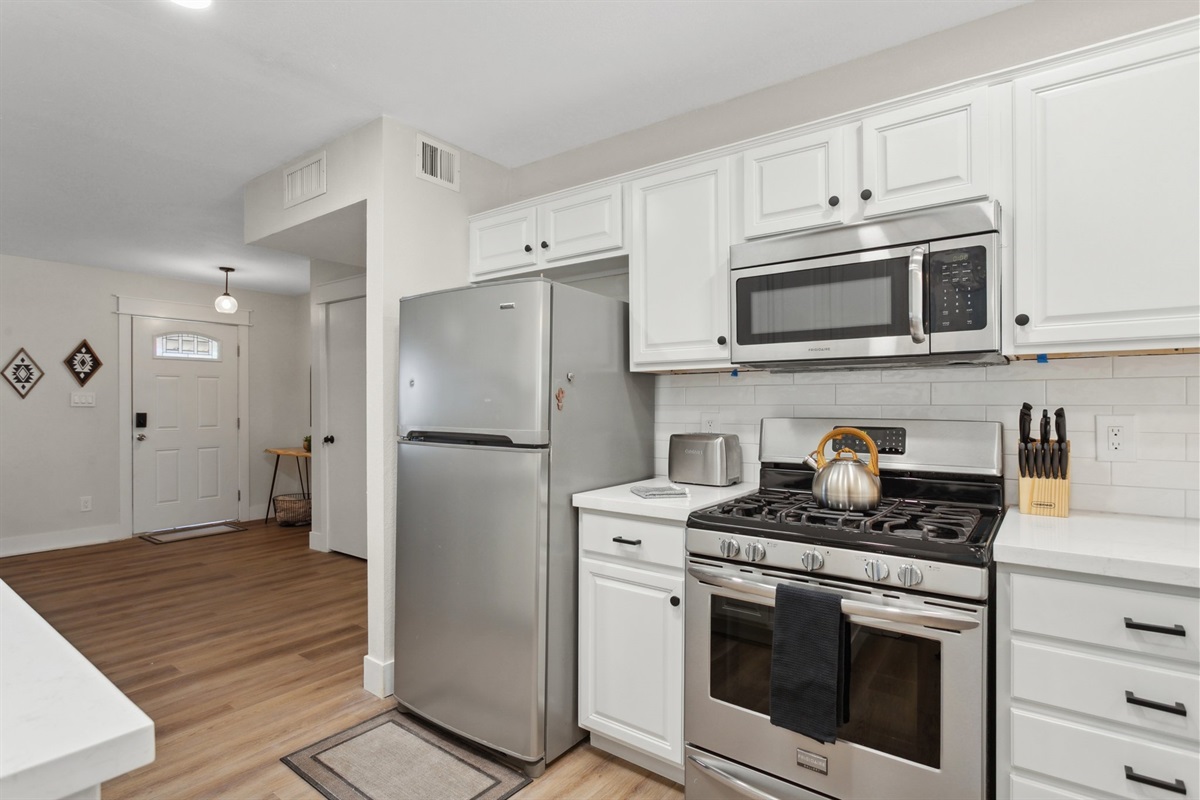 Bright & Modern 2BR/1BA – Sun City Escape — Bright & Modern 2BR/1BA – Sun City Escape, Sun City, Arizona — photo 13