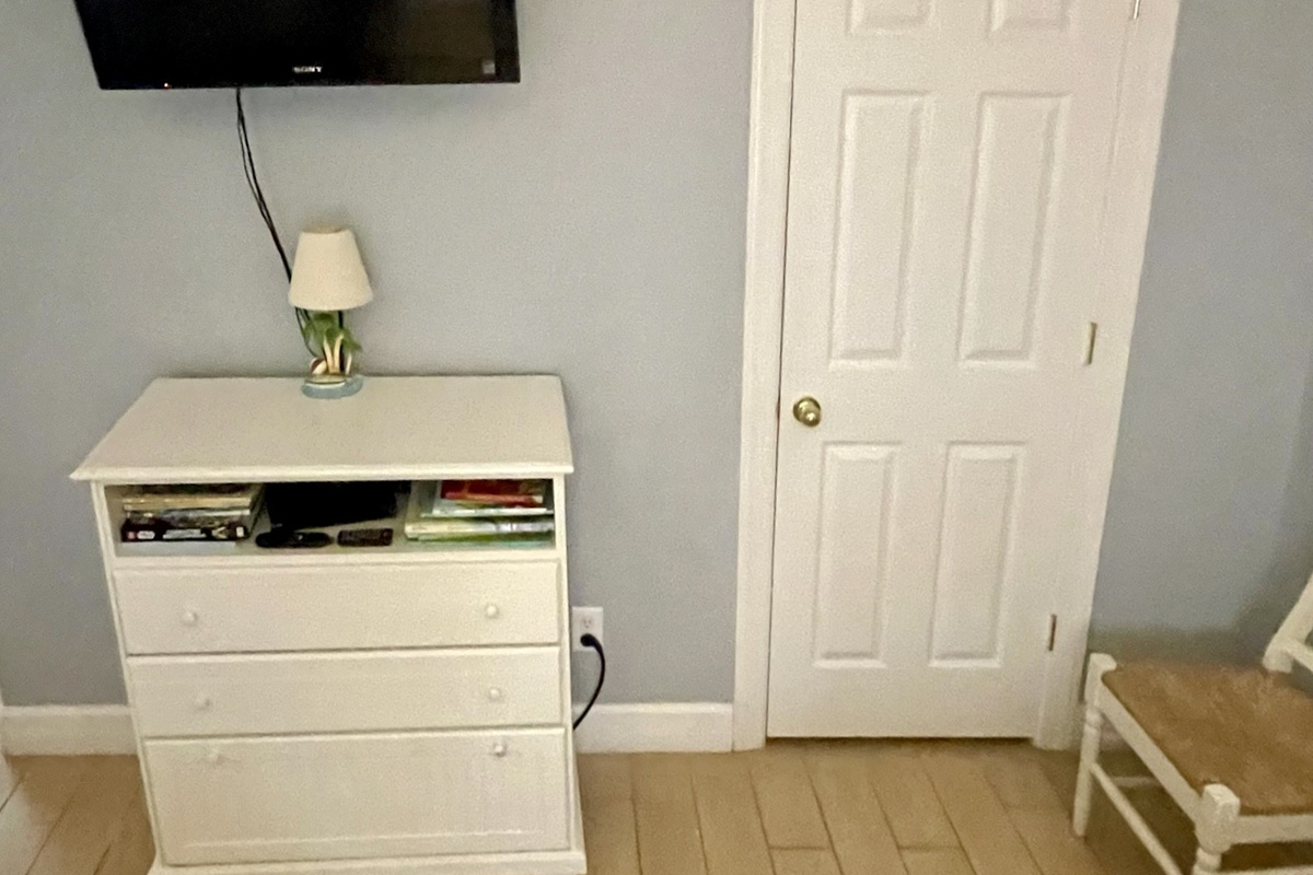 Third bedroom tv and games