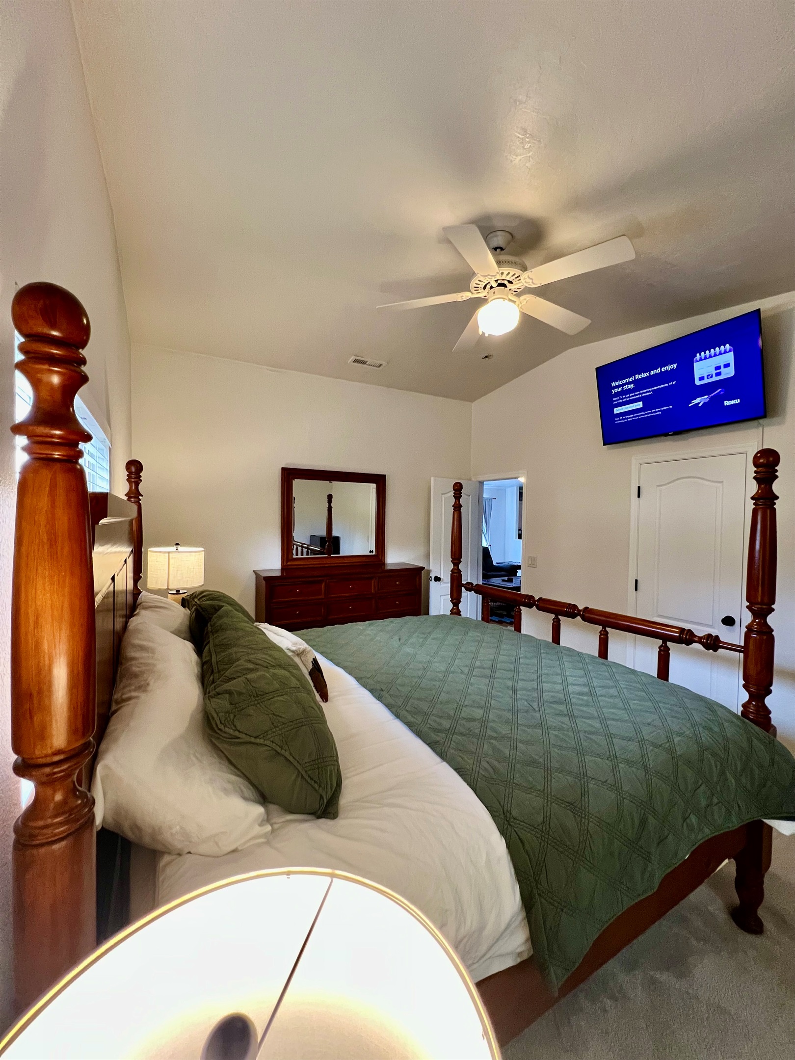 After a day exploring Prescott, retreat to your spacious master suite. Stream your favorite show on the 50" Smart TV from the comfort of the King-size bed.
