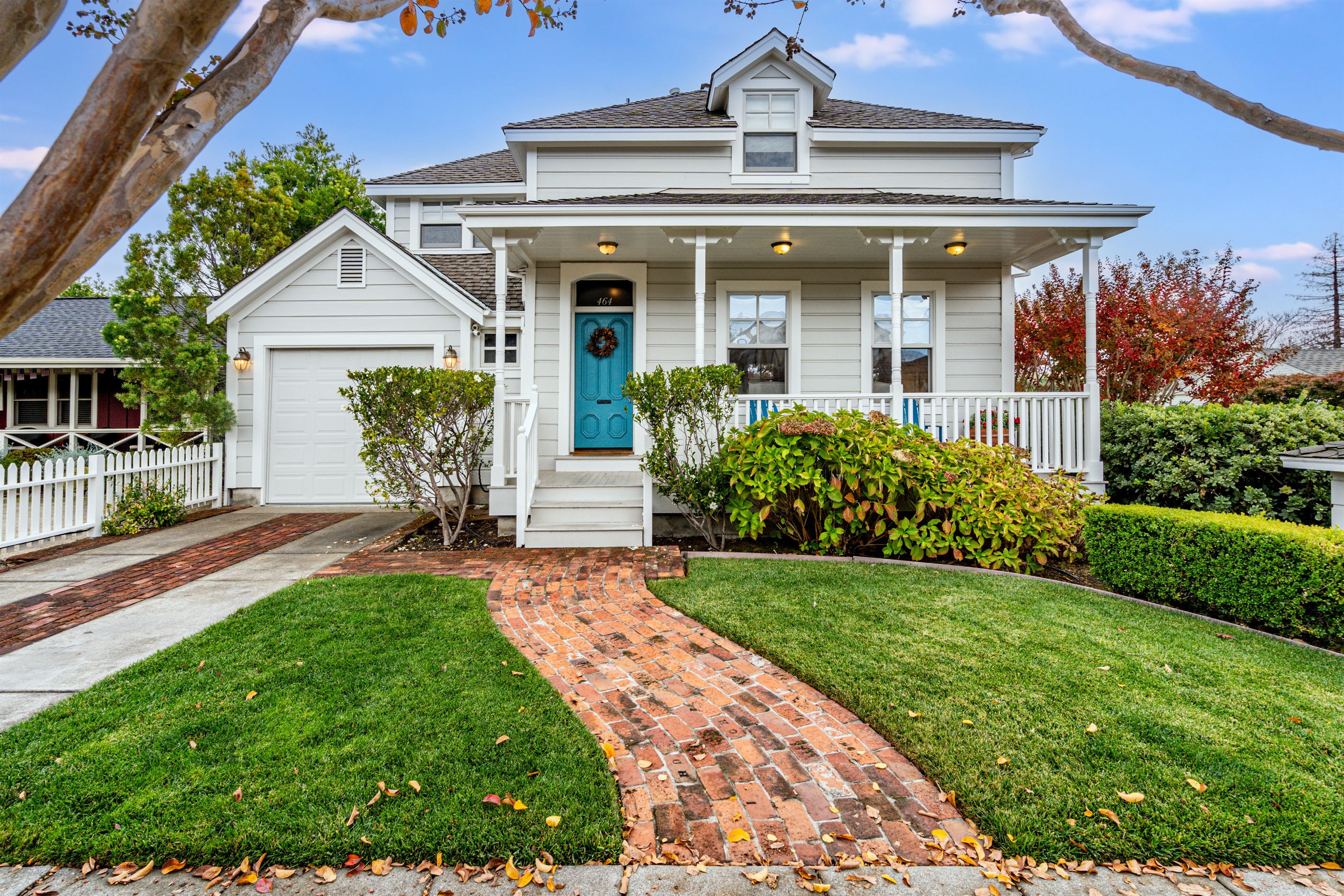 Charming Victorian With Tranquil Garden - Stylish Escape In Sonoma - Sonoma, CA