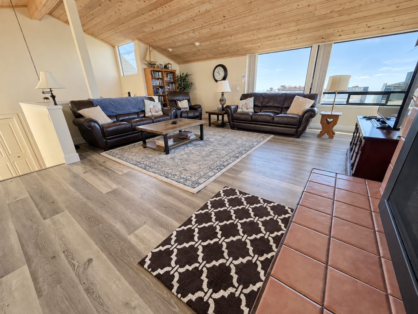Living Room area on 2nd Floor