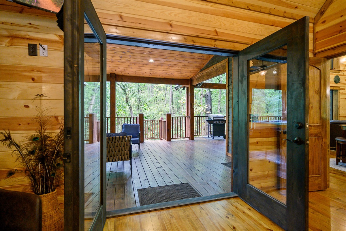 This cabin is all about privacy and relaxation!