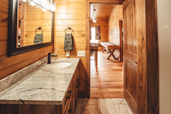 Spacious Full-Bathroom on Second Floor