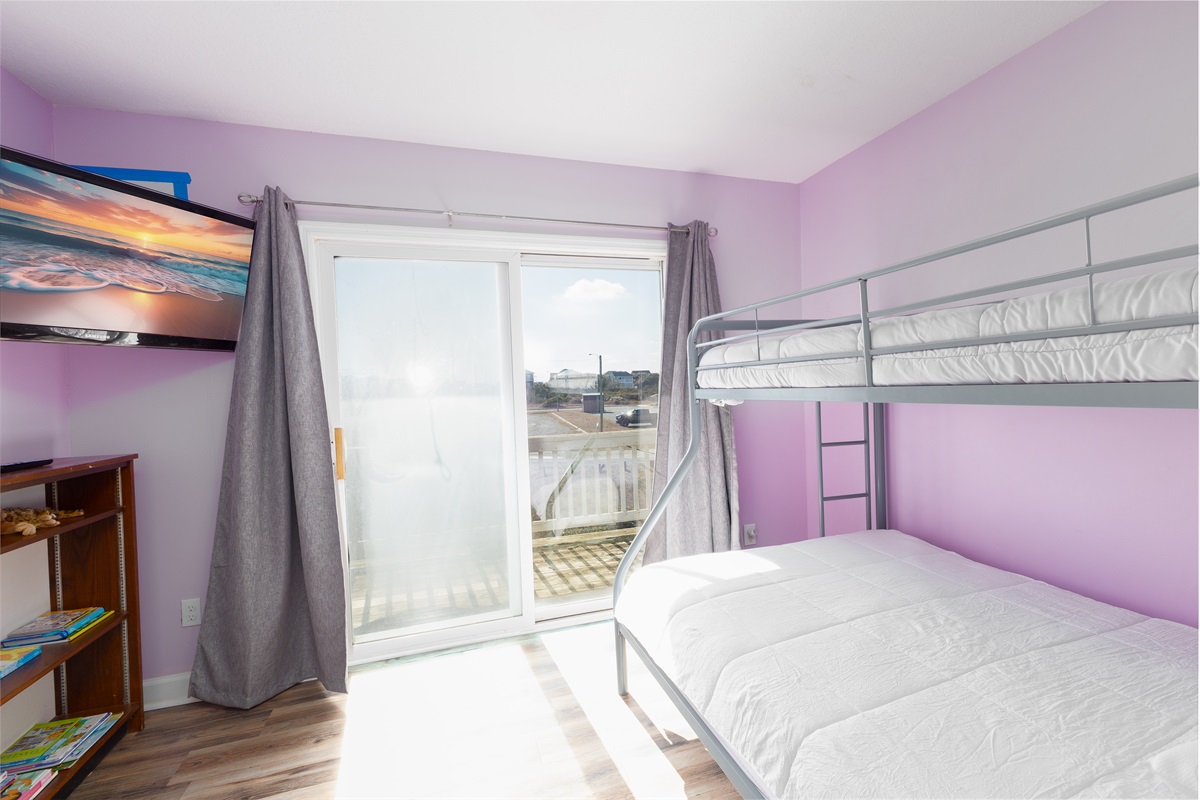 Twin over Full bunk bed