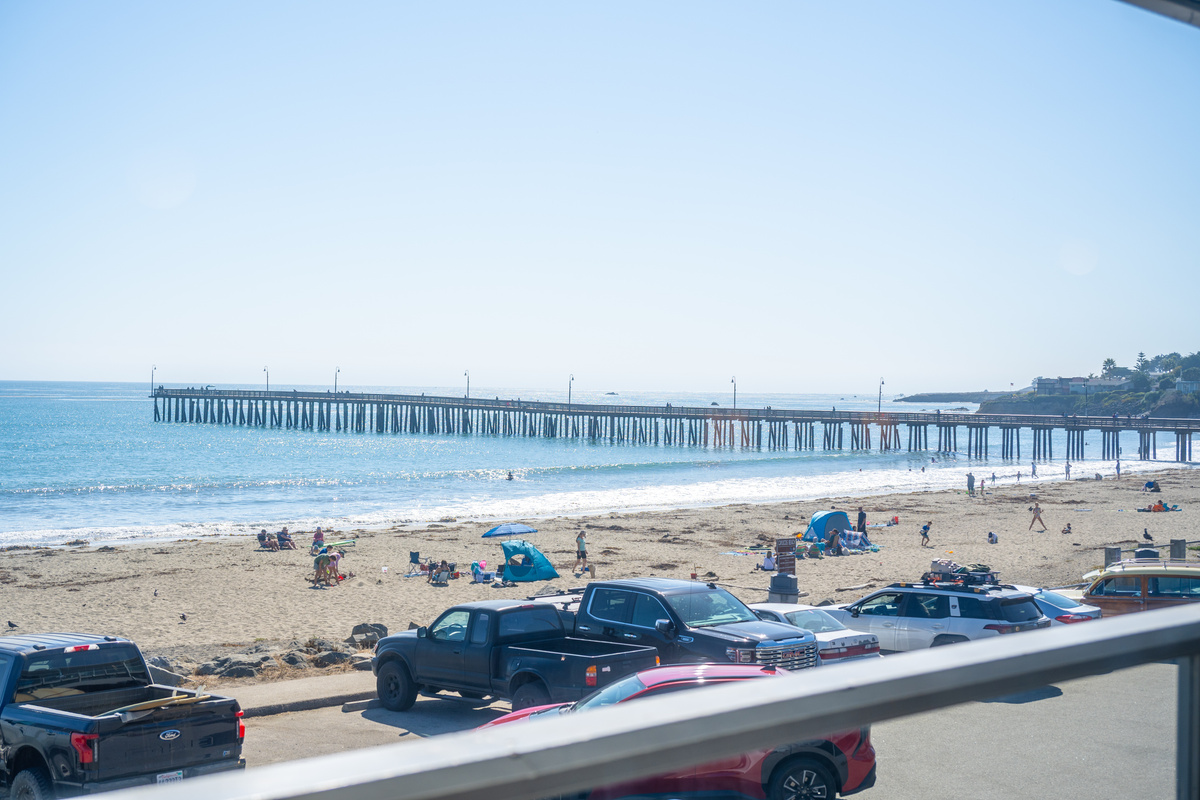 Cayucos Pier to the North