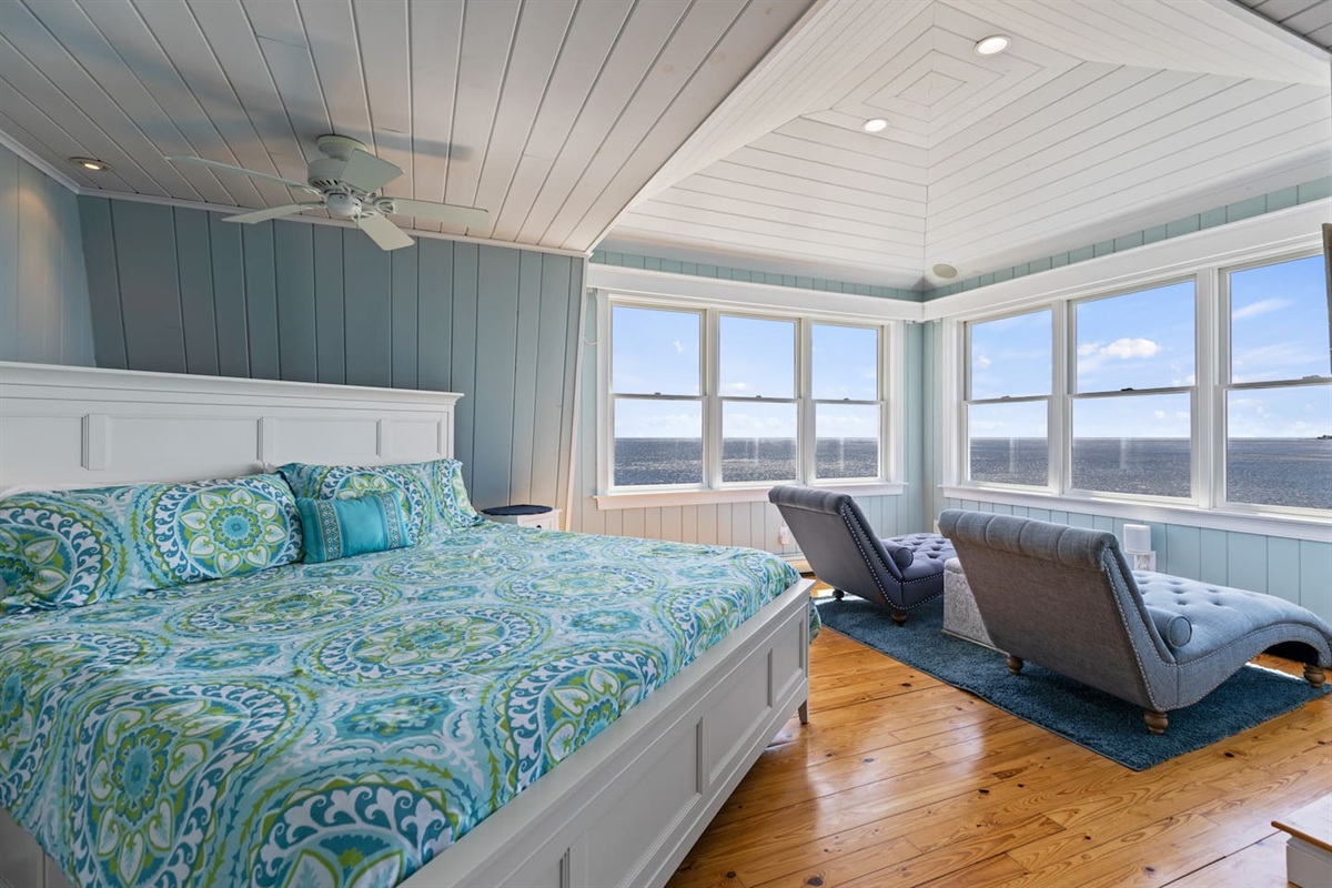 Upstairs primary bedroom!