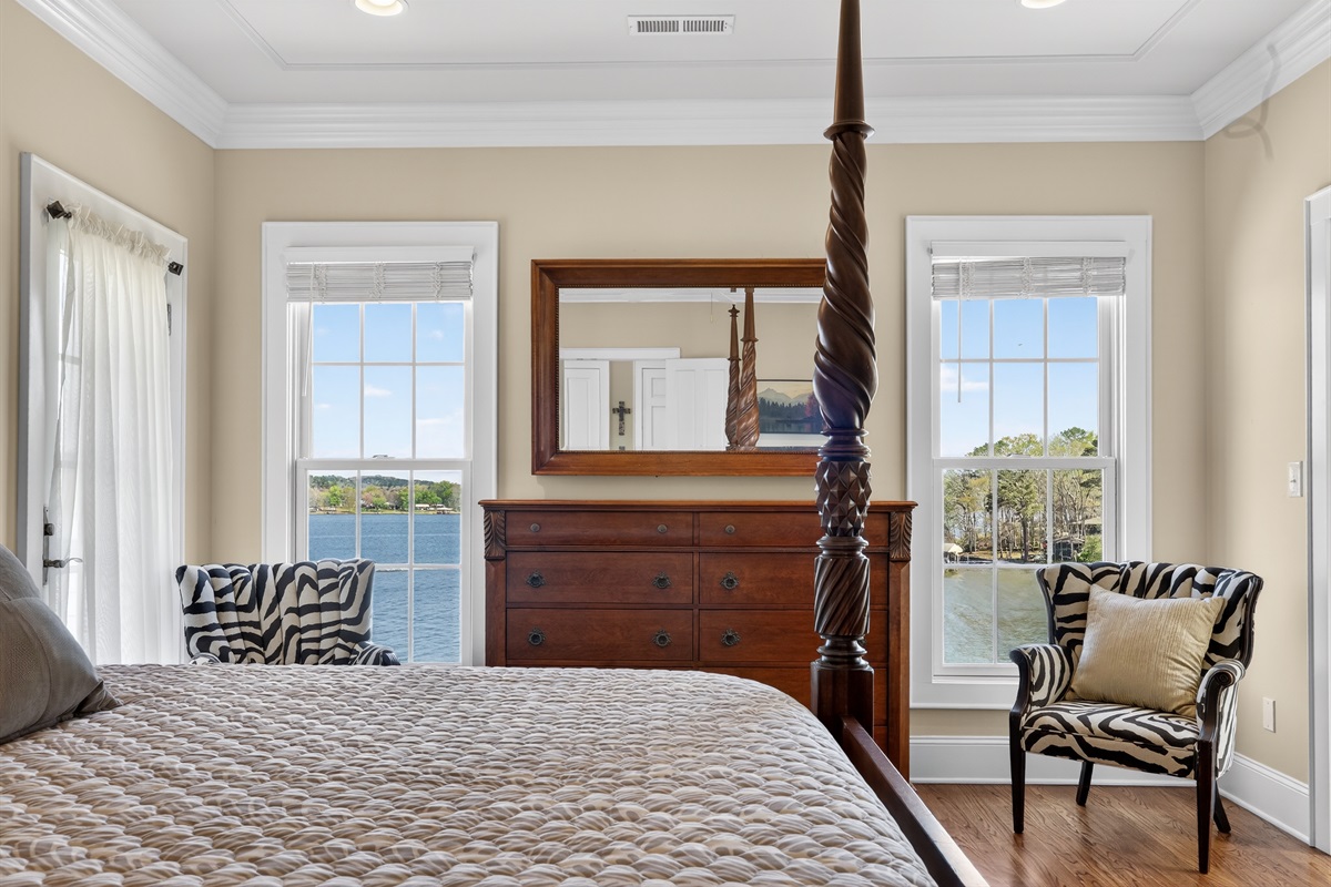 Master Sweet - King size- Facing water