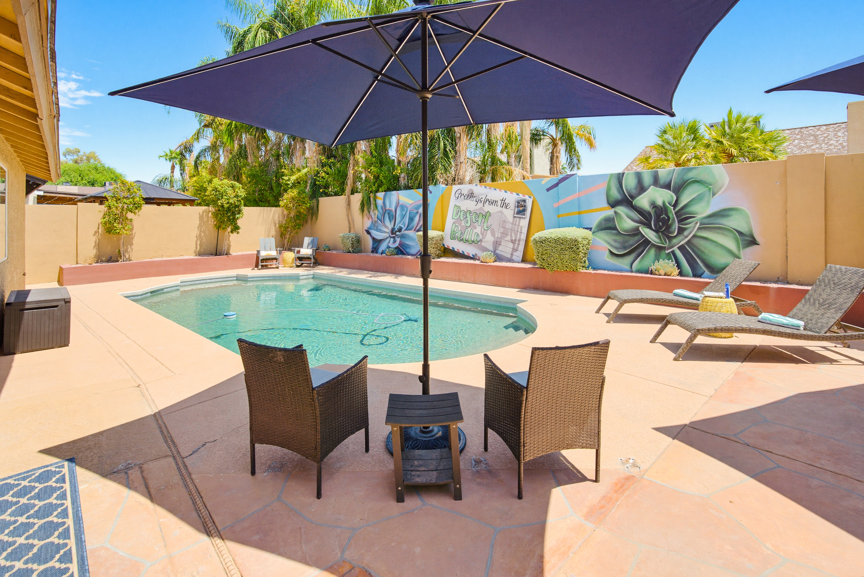 lounge and shade