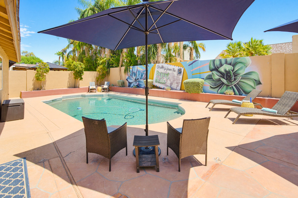 lounge and shade