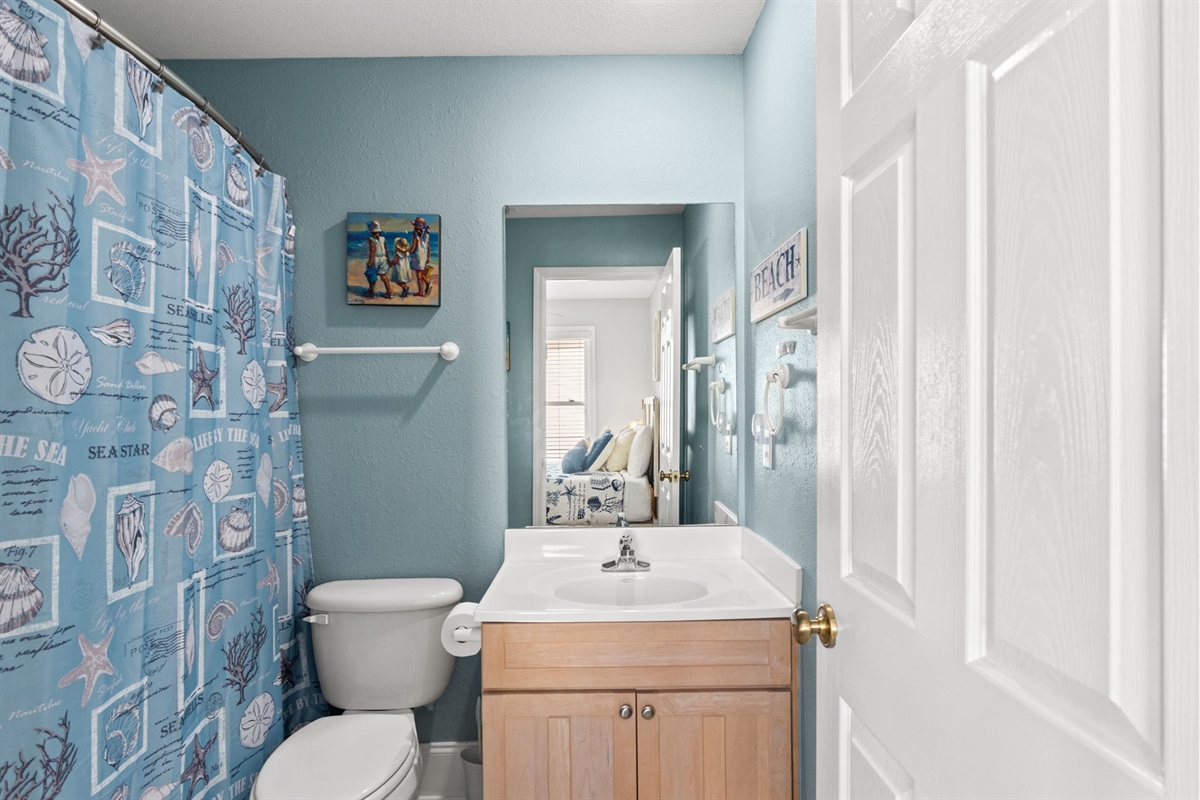 Second level guest ensuite bathroom