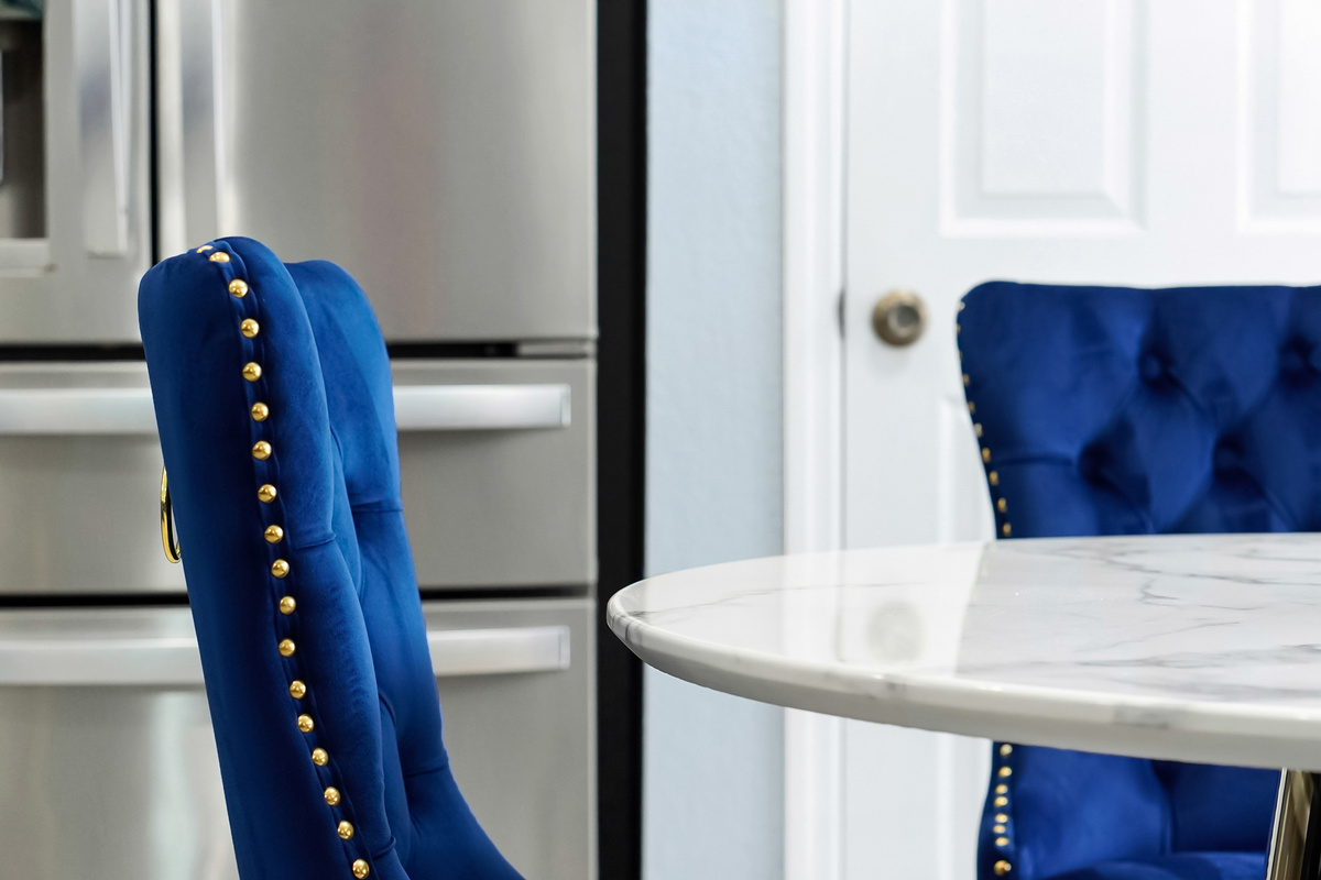 Breakfast nook seating detail