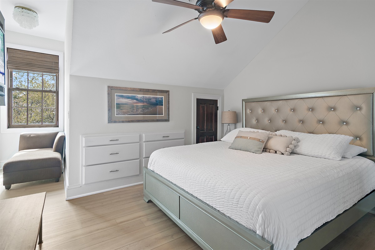 King Bedroom 2 with ensuite