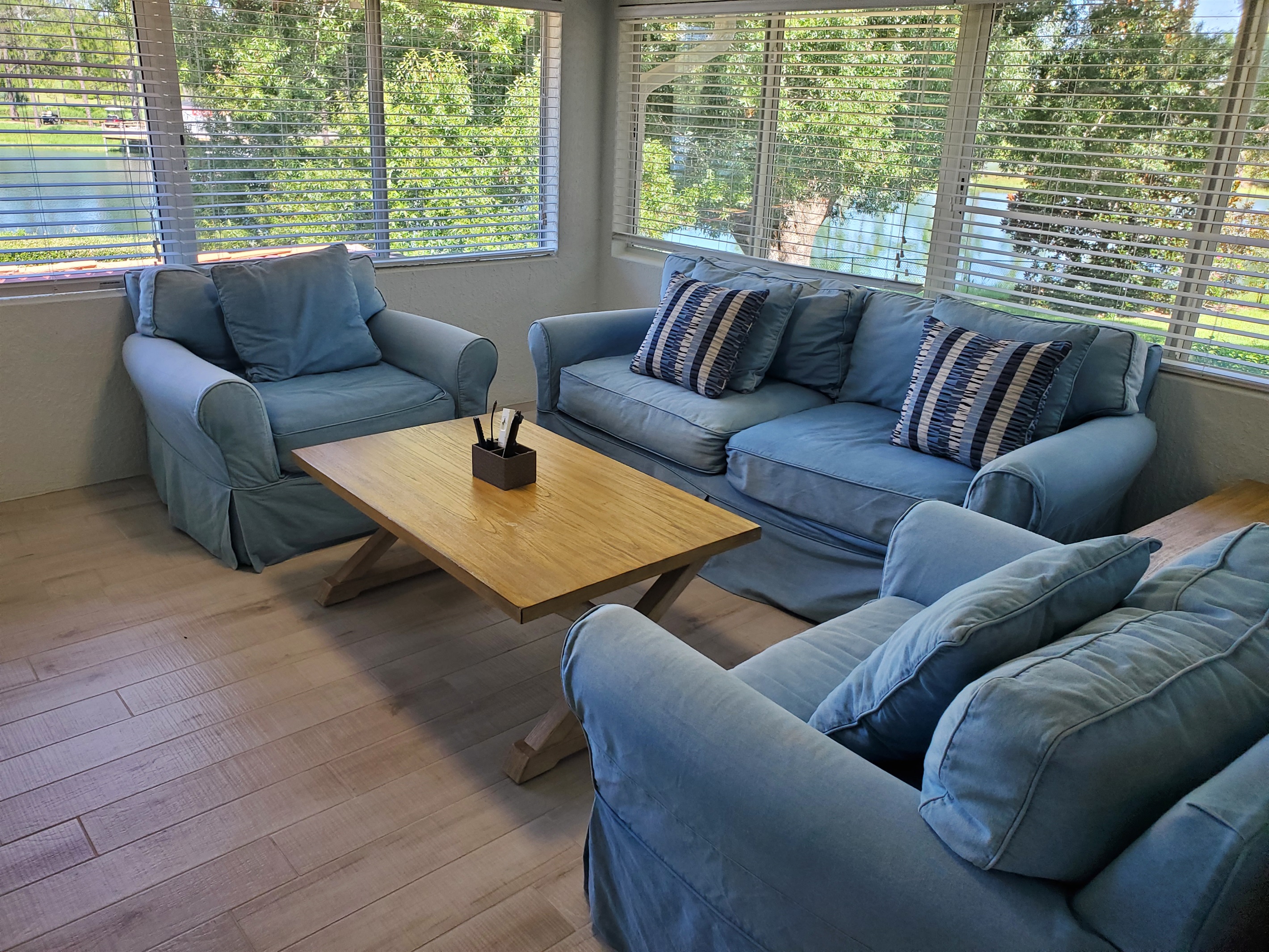 Lounge area with smart TV.
