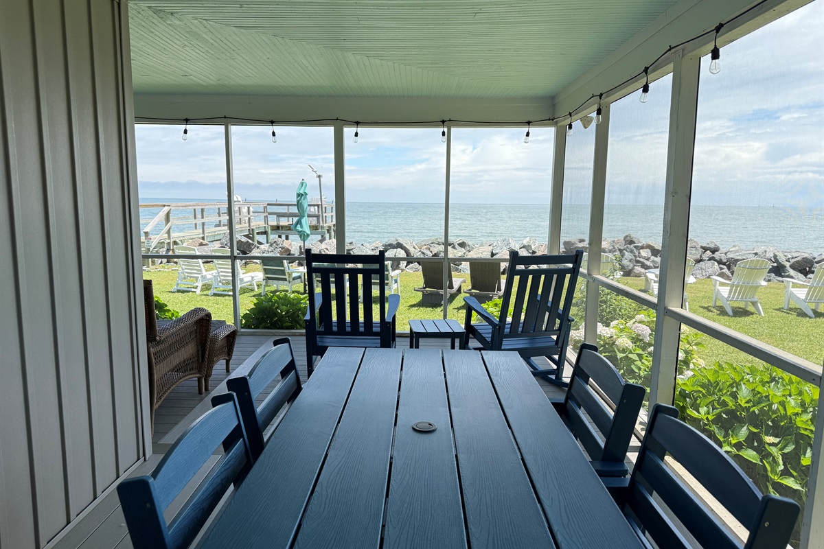 Perfect spot for a crab feast!