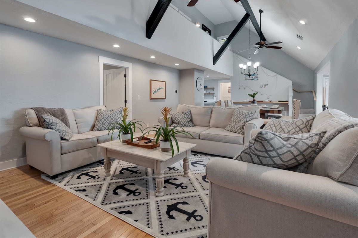 4k tv, gas fireplace, sleeper sofa